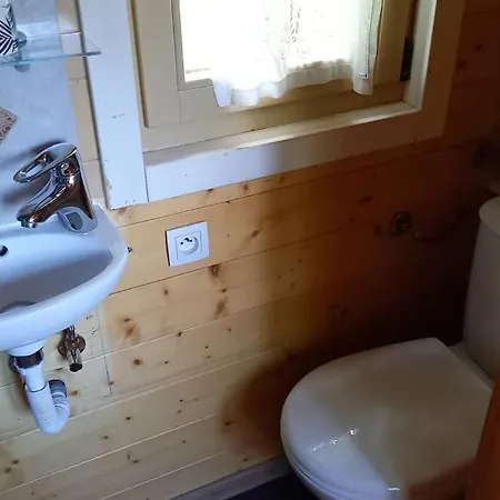 Roulotte Cosy Avec Jacuzzi Dans Parc Chateau Casa vacanze Montignac-de-Lauzun